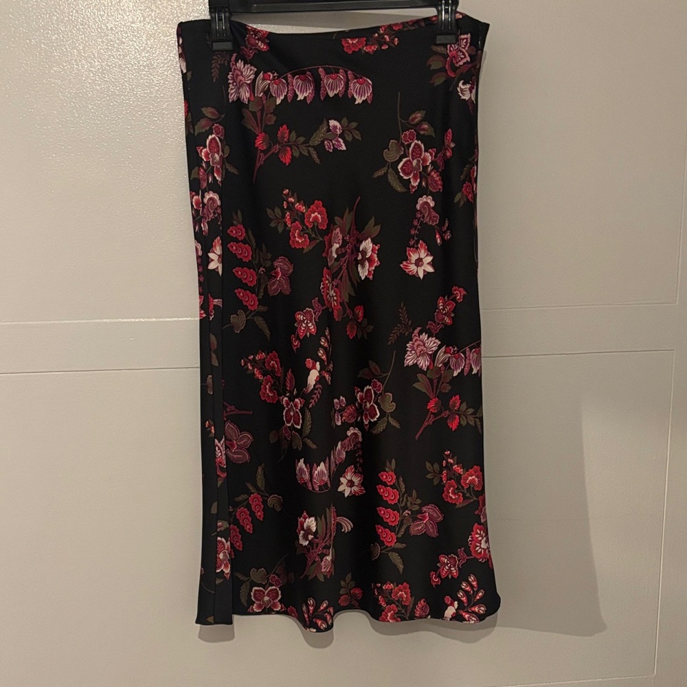 Ann Taylor Black and Red Floral A-Line Skirt